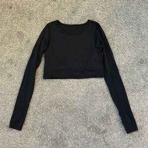 LULULEMON long sleeve cropped work out shirt